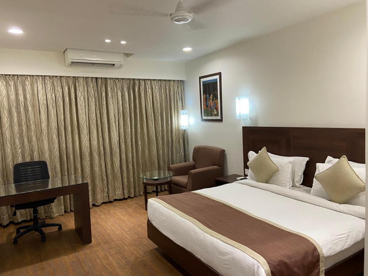 Chryso Hotels Pvt Ltd Ankleshwar Buitenkant foto