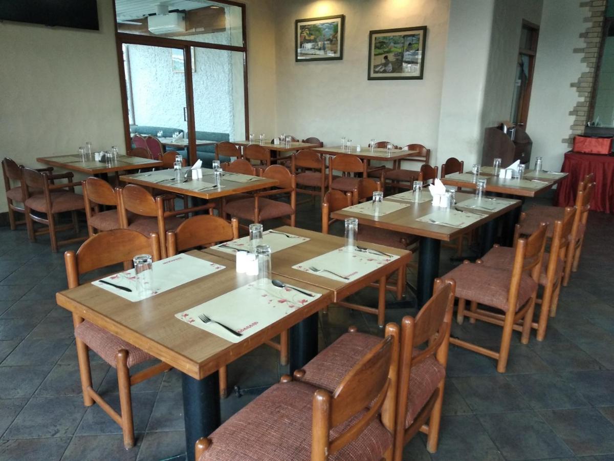Chryso Hotels Pvt Ltd Ankleshwar Buitenkant foto