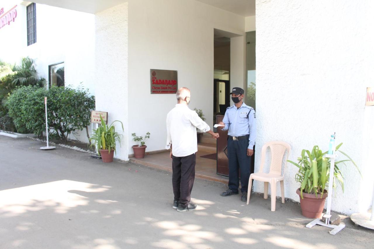 Chryso Hotels Pvt Ltd Ankleshwar Buitenkant foto
