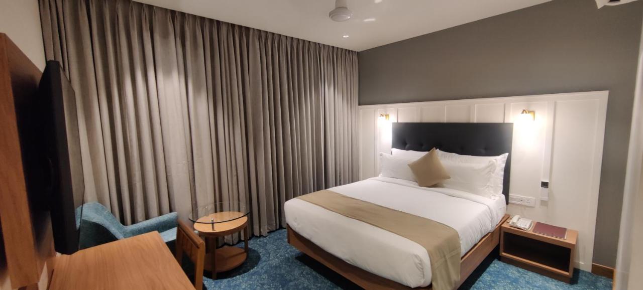 Chryso Hotels Pvt Ltd Ankleshwar Buitenkant foto