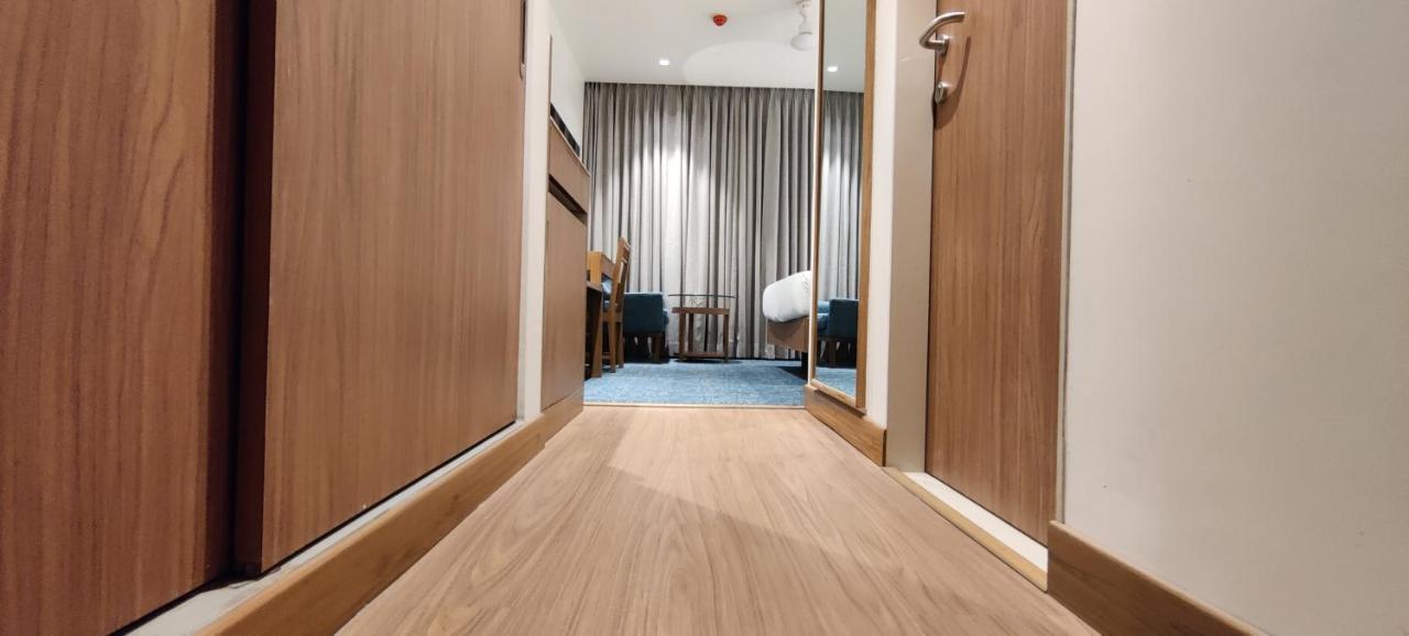 Chryso Hotels Pvt Ltd Ankleshwar Buitenkant foto