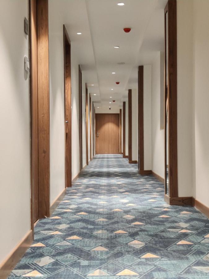 Chryso Hotels Pvt Ltd Ankleshwar Buitenkant foto